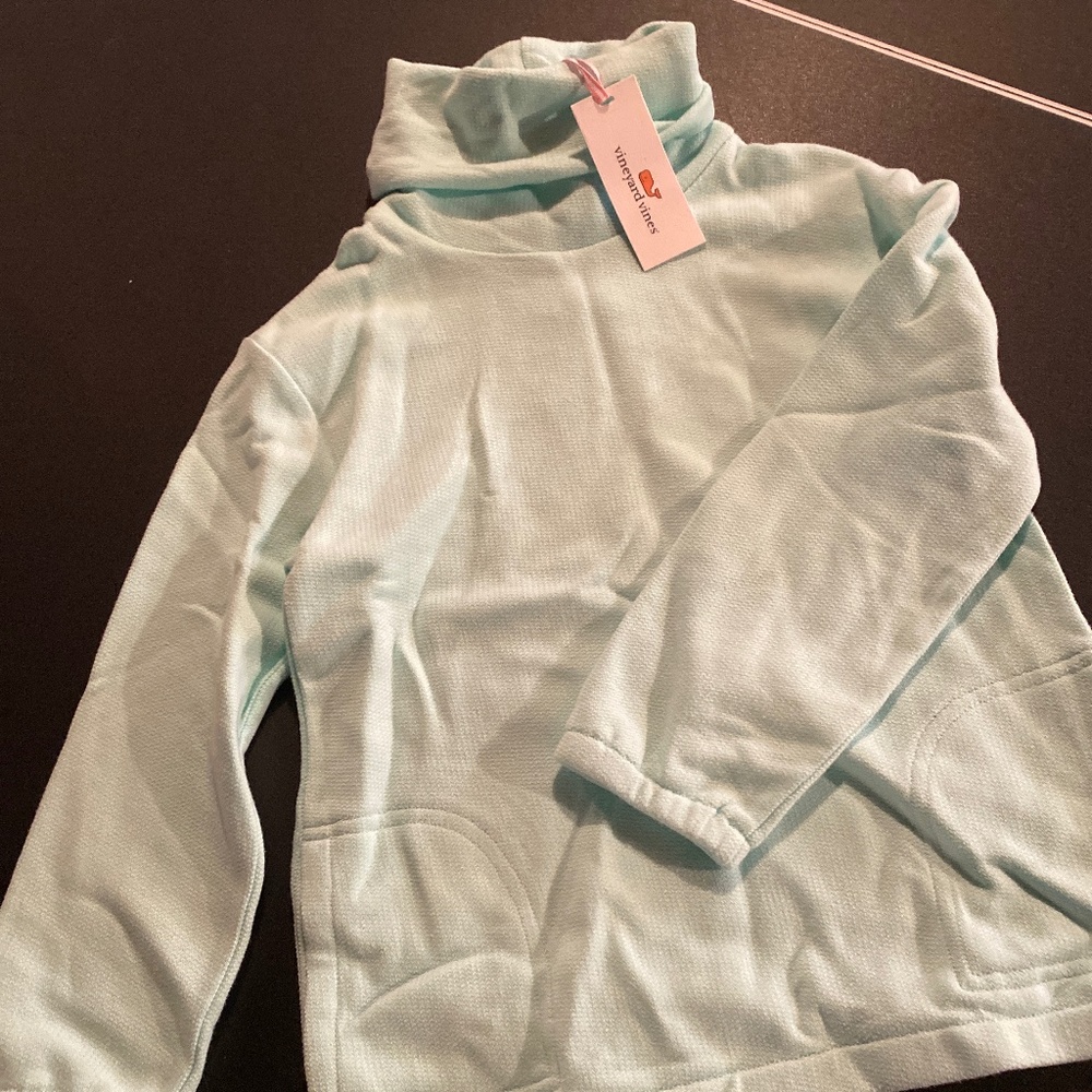 Vineyard vines turtle neck sweater
